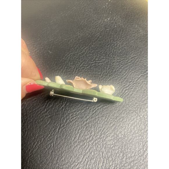 Vtg Victorian Porcelain China Rose Flower Brooch Pin Bar Figural 2.5” - Picture 4 of 4